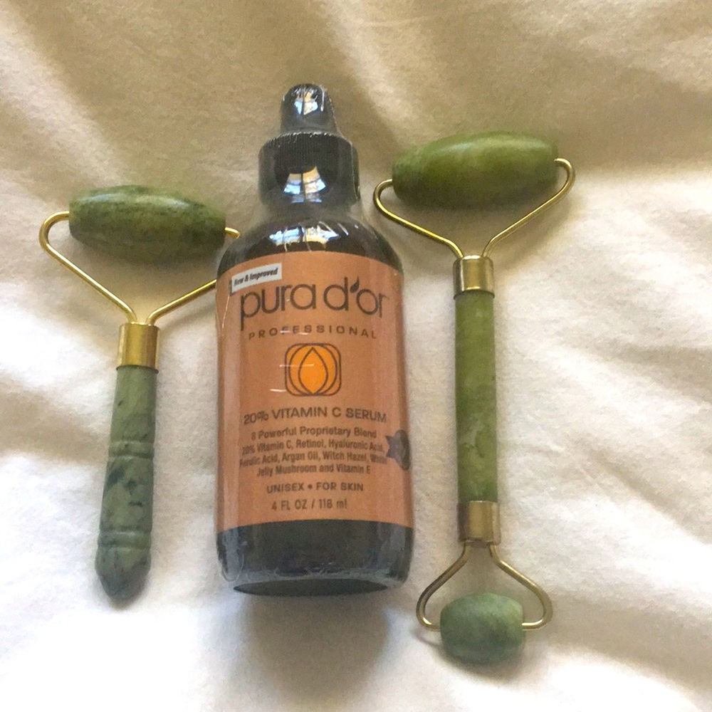 Pura d’or 20% vitamin c serum and 2 jade rollers